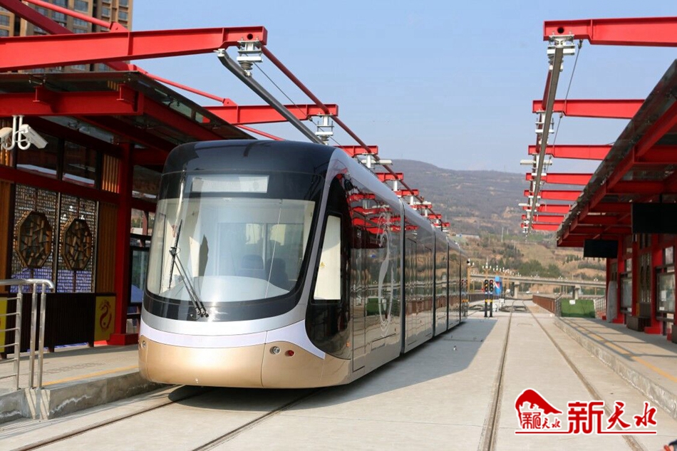 王銳調(diào)研有軌電車示范線一期工程、工業(yè)博物館等項目建設情況
