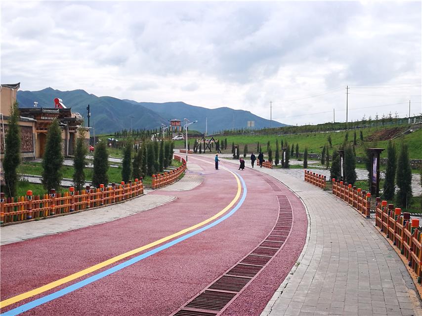 甘肅甘南州夏河縣安果村：吃上“旅游”飯，安心奔小康