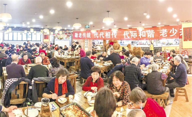 孝滿金城、德潤(rùn)人心 蘭州市舉辦第六屆千叟宴感恩活動(dòng)