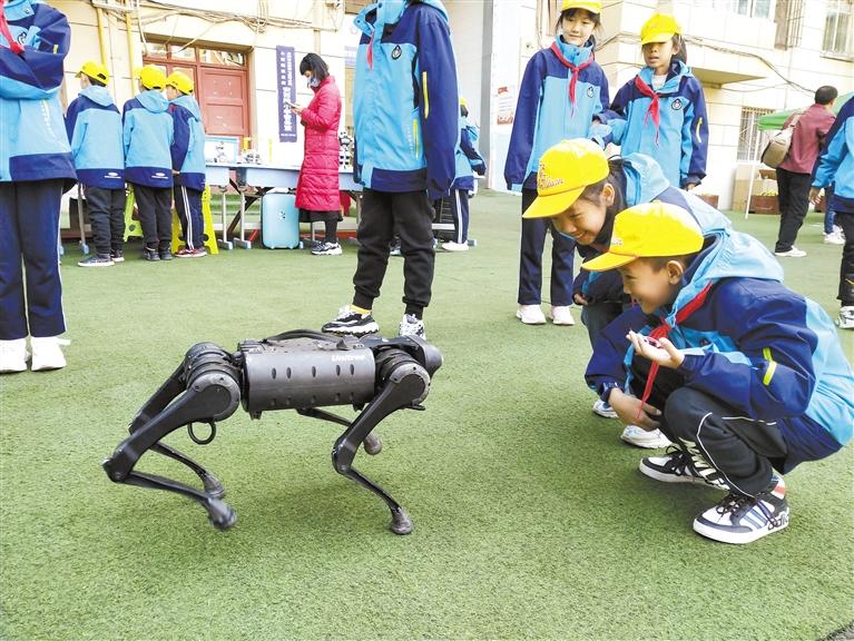 蘭州安西路小學(xué)“STEM種子?！苯遗?>
        </a><em>蘭州安西路小學(xué)“STEM種子?！苯遗?/em></li>
    <li><a  target=