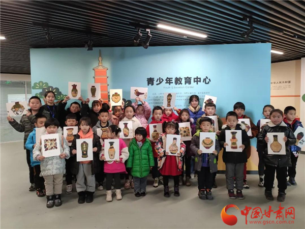 博物館里過臘八 武威這些孩子用五谷拼文物！