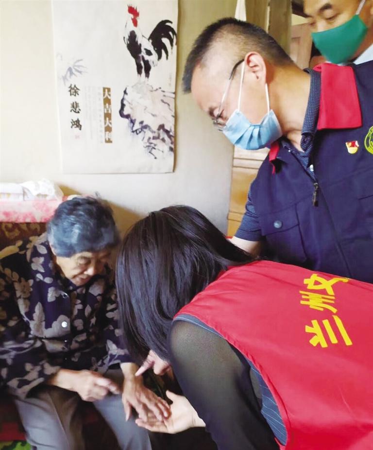 在公益志愿服務(wù)中踐行初心使命——記中國好人、城關(guān)區(qū)一方公益慈善協(xié)會黨支部書記高平