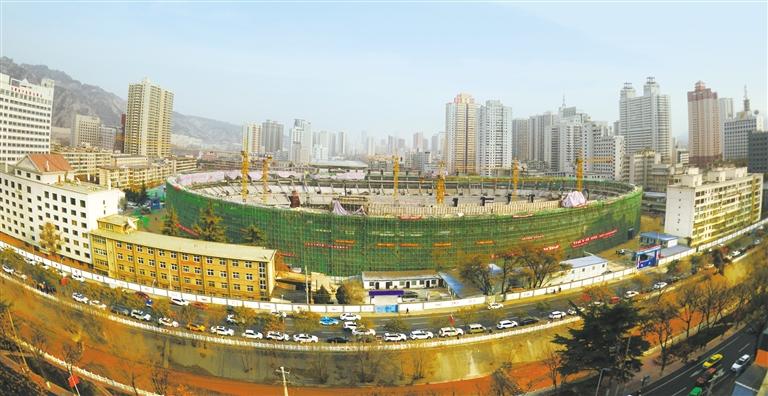 蘭州市七里河體育場主體封頂，預(yù)計(jì)明年7月交付使用
