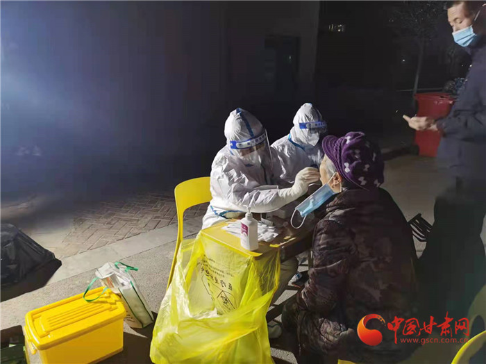 專家詳解新版新冠診療方案：為何輕型病例可以不住院了？