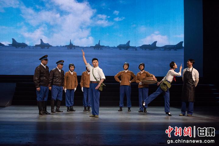 圖為甘肅原創(chuàng)音樂劇《風(fēng)花雪月》演出劇照。(資料圖)潘禹辰 攝